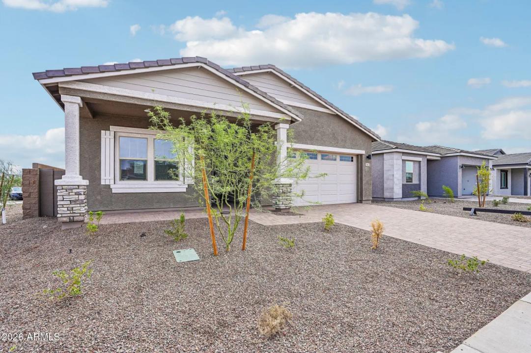 Real Estate Picture 3