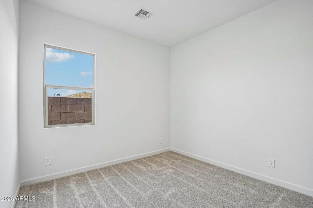 Real Estate Picture 16