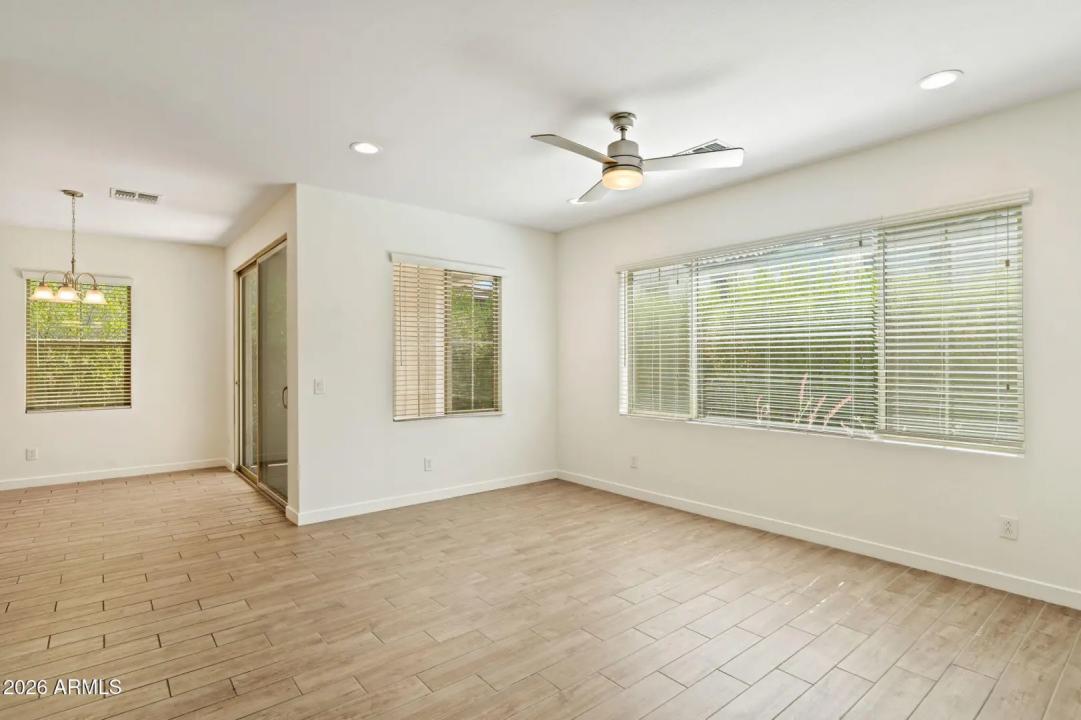Real Estate Picture 10