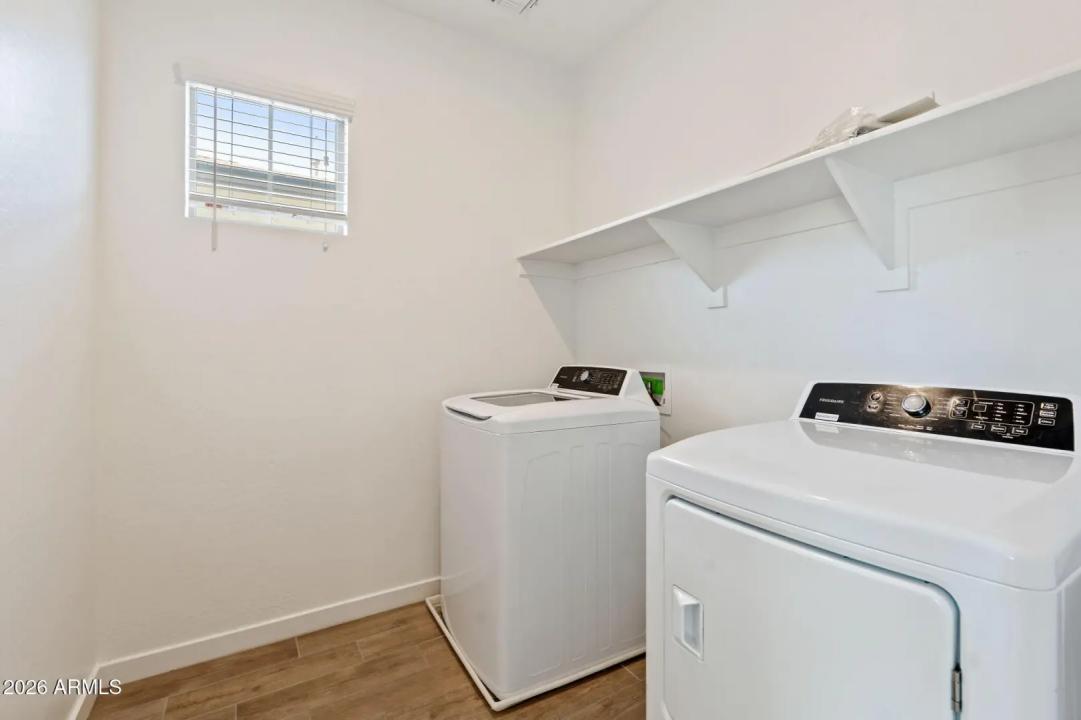 Real Estate Picture 25