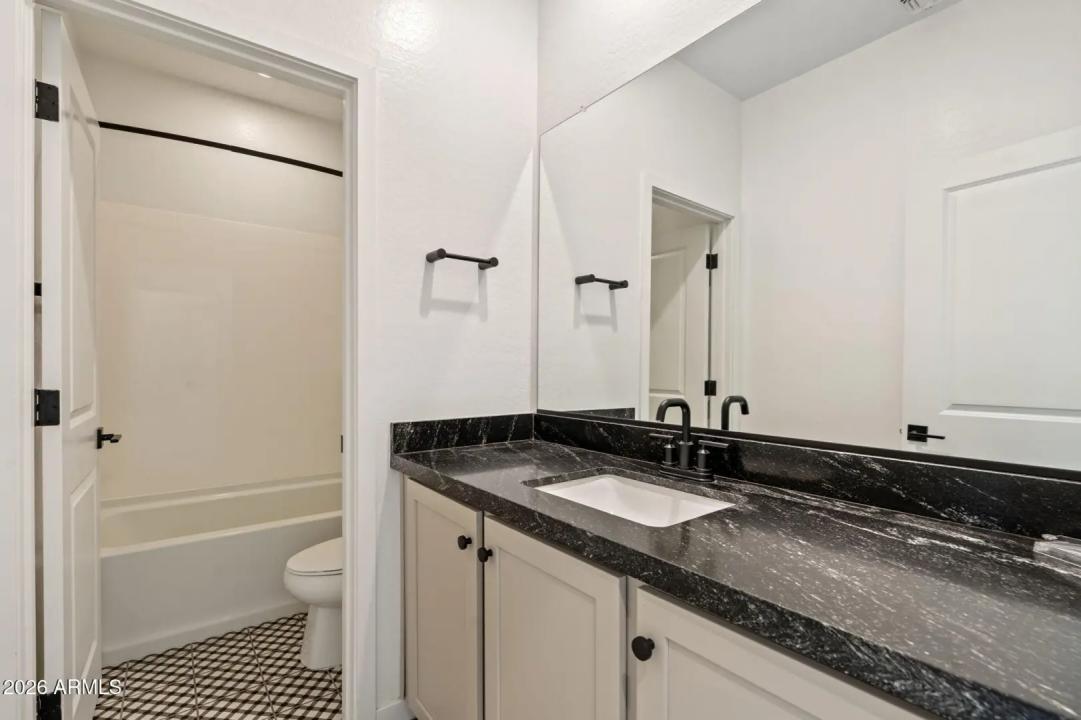 Real Estate Picture 26