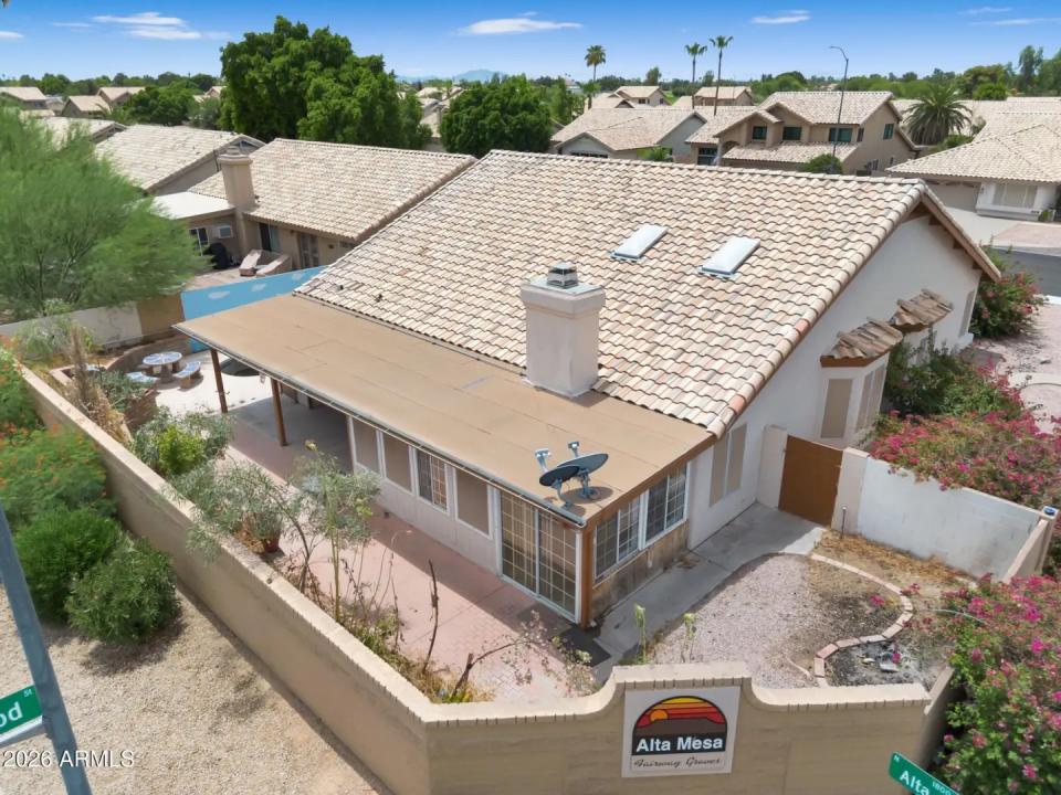 Real Estate Picture 5