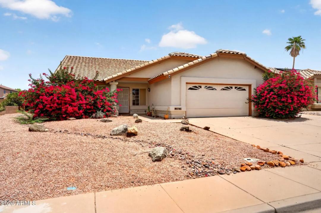 Real Estate Picture 4