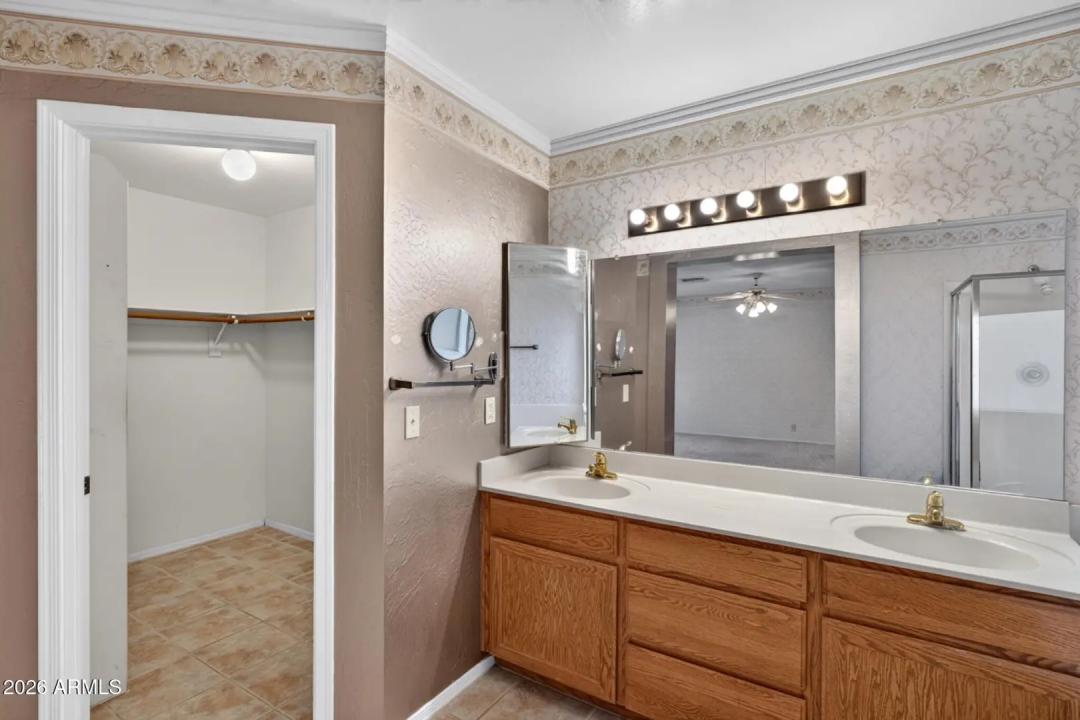 Real Estate Picture 35