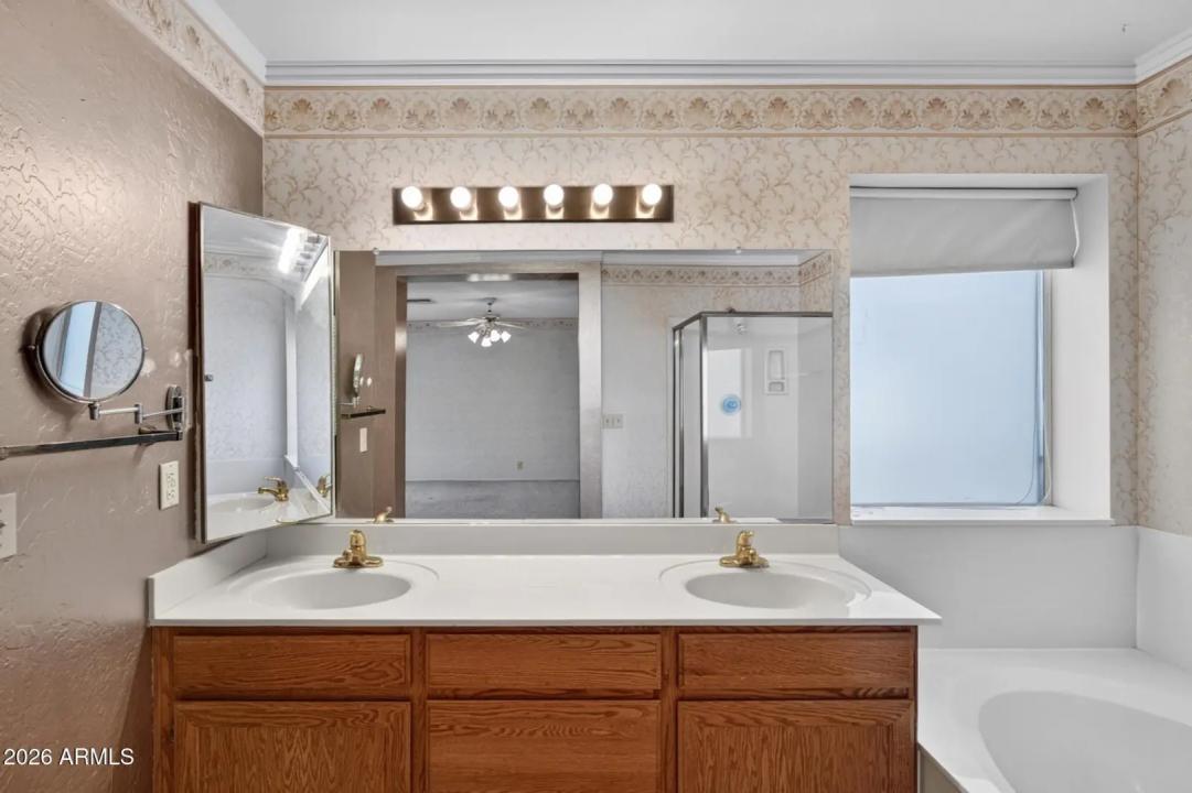 Real Estate Picture 36