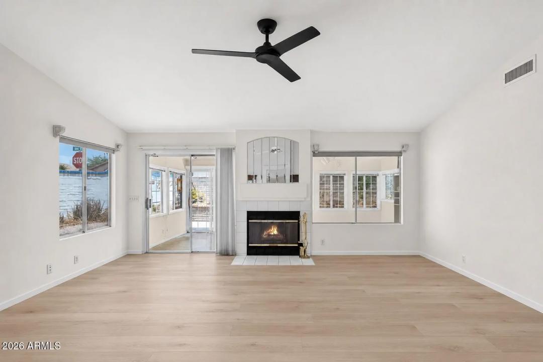 Real Estate Picture 22