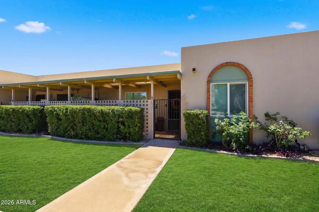 Real Estate Picture 18