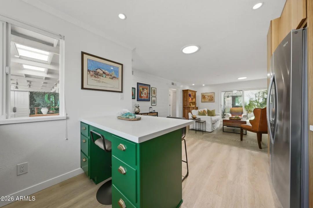 Real Estate Picture 6
