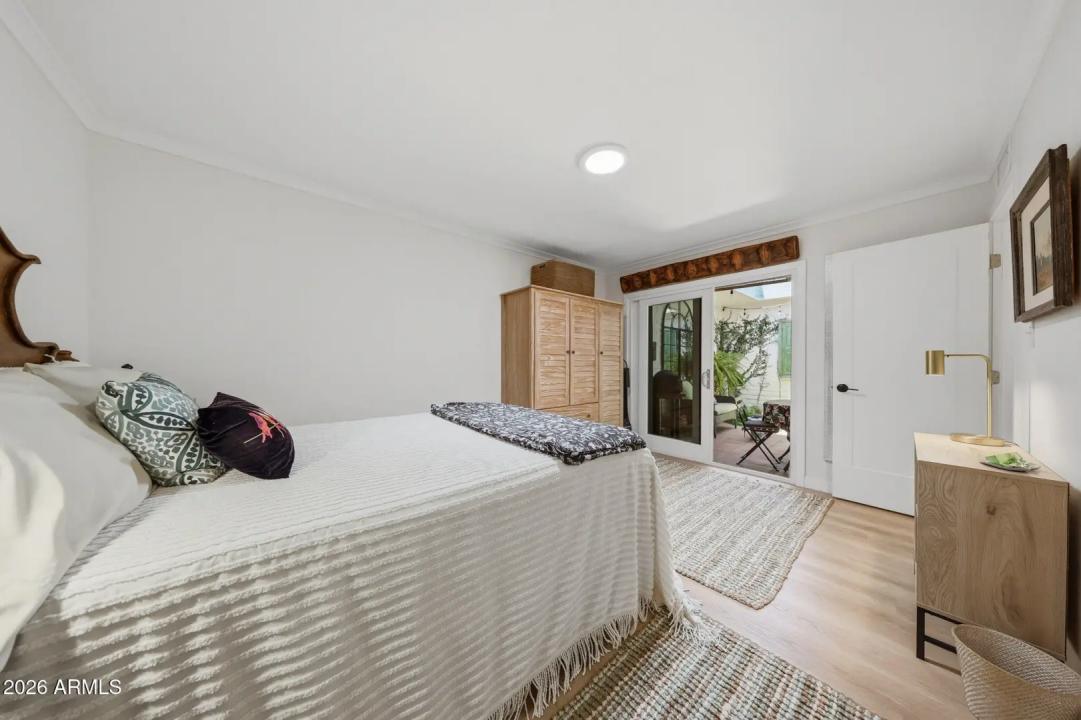 Real Estate Picture 10