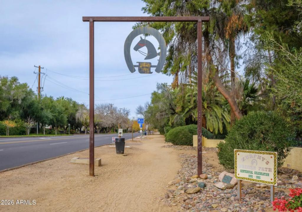 Real Estate Picture 21