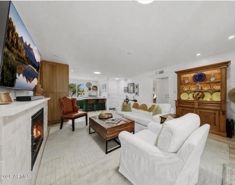 Real Estate Picture 2
