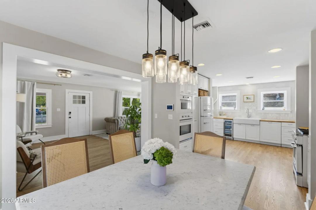 Real Estate Picture 9