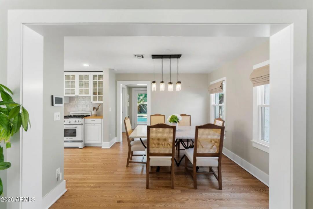 Real Estate Picture 10