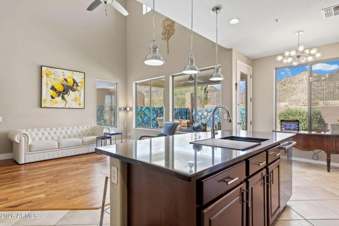 Real Estate Picture 13