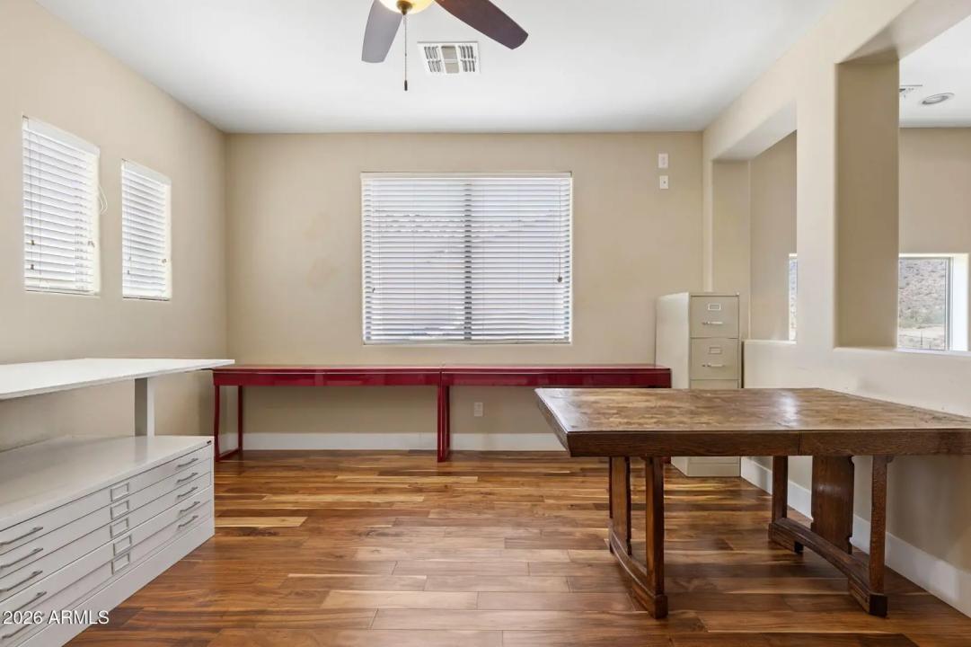 Real Estate Picture 20