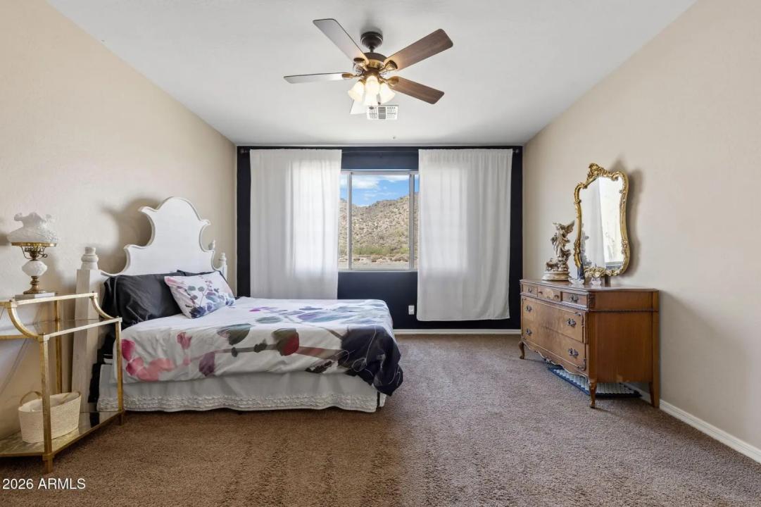 Real Estate Picture 22