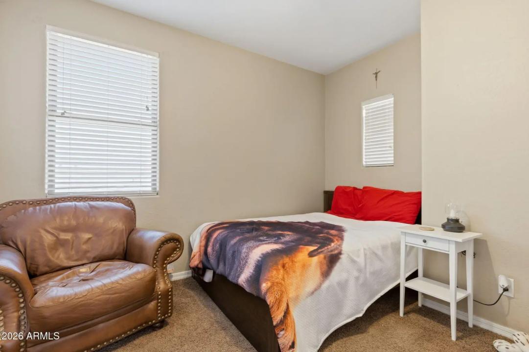 Real Estate Picture 32