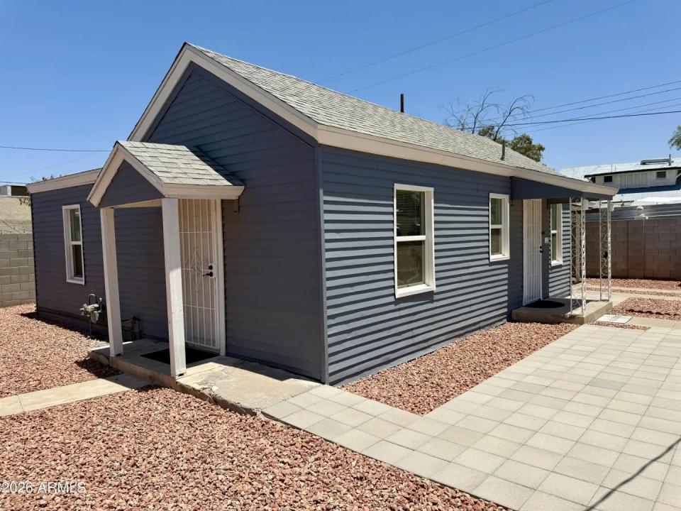 Real Estate Picture 3