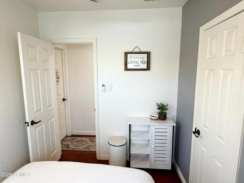 Real Estate Picture 17