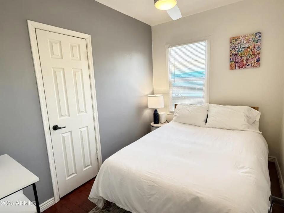 Real Estate Picture 16