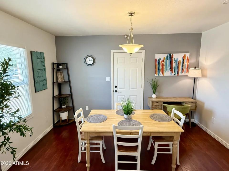 Real Estate Picture 10