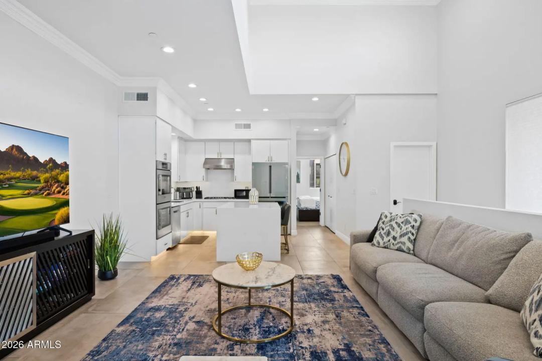 Real Estate Picture 5