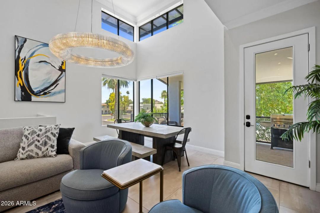 Real Estate Picture 3