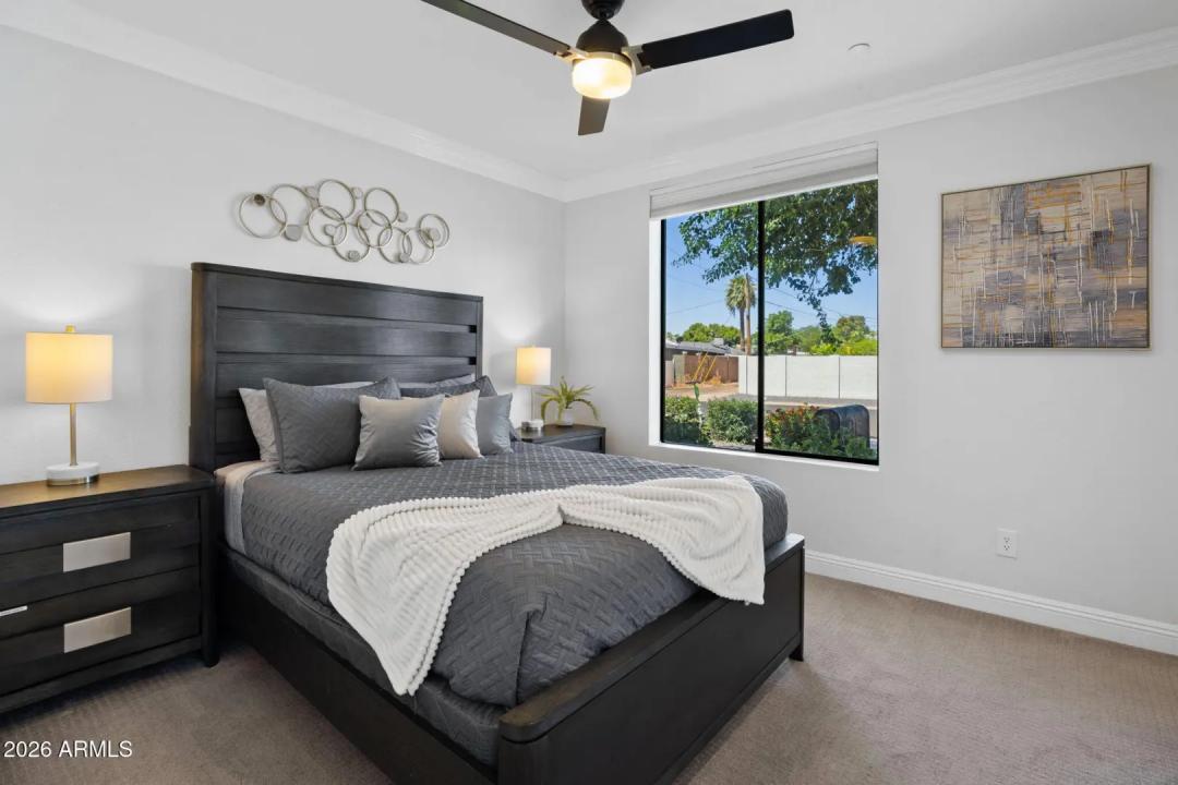 Real Estate Picture 13