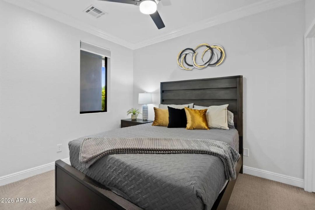Real Estate Picture 15