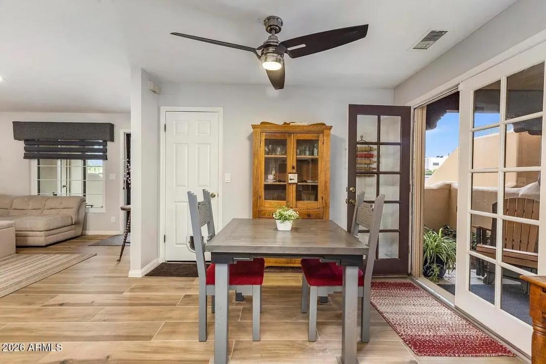 Real Estate Picture 7