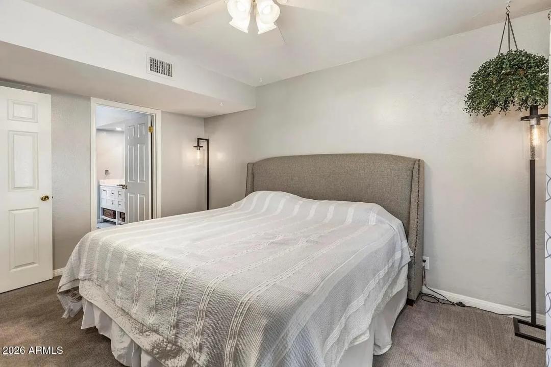 Real Estate Picture 13