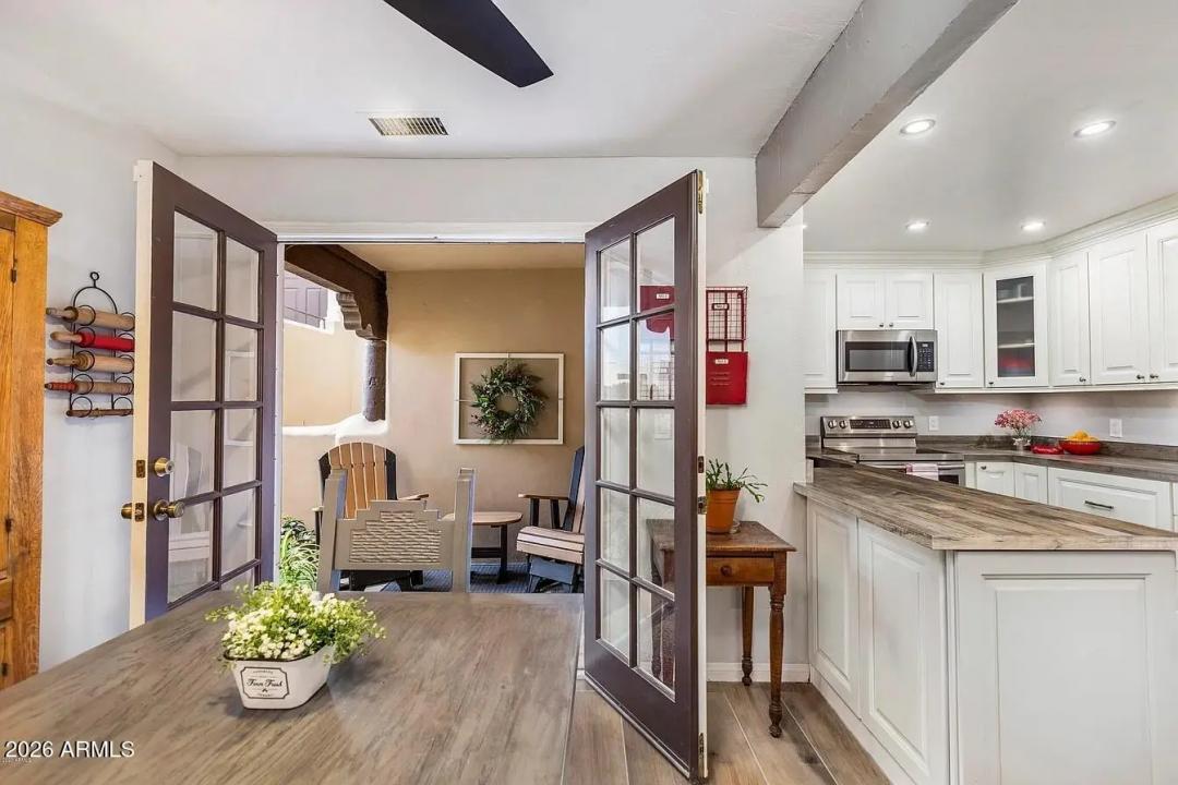 Real Estate Picture 4