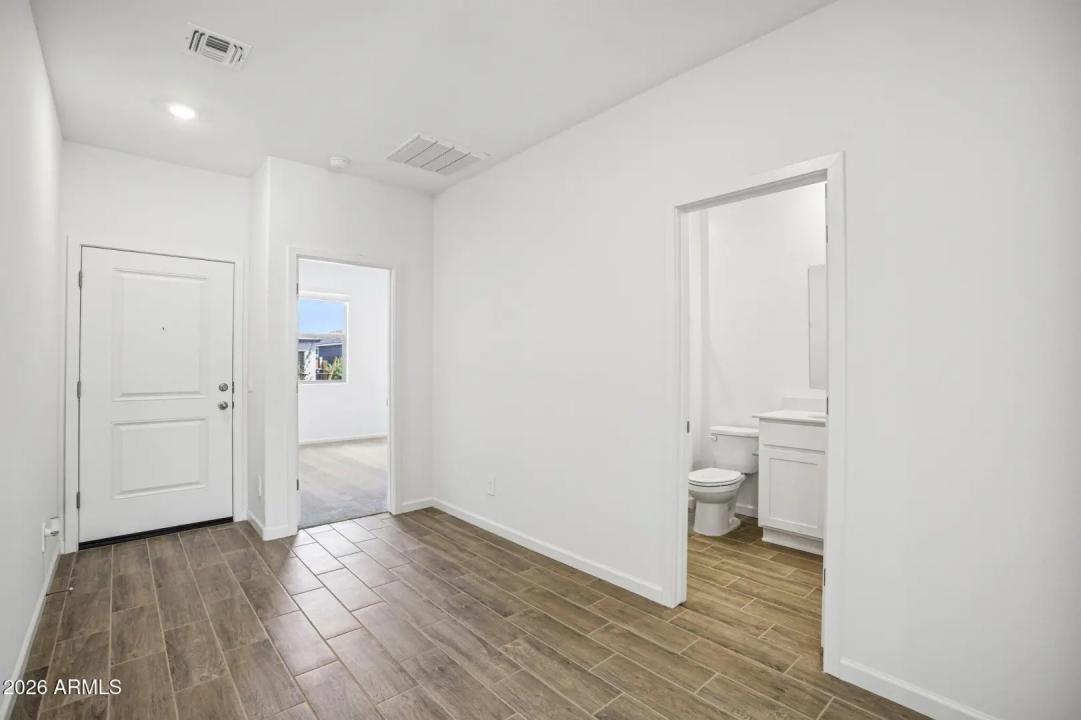 Real Estate Picture 30