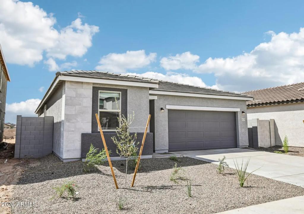 Real Estate Picture 3