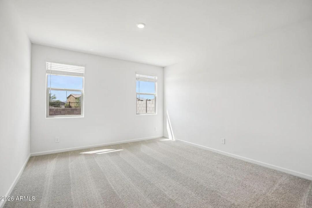 Real Estate Picture 15