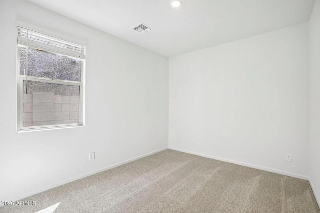 Real Estate Picture 24