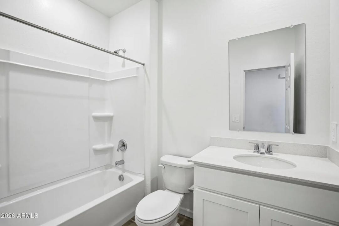 Real Estate Picture 26