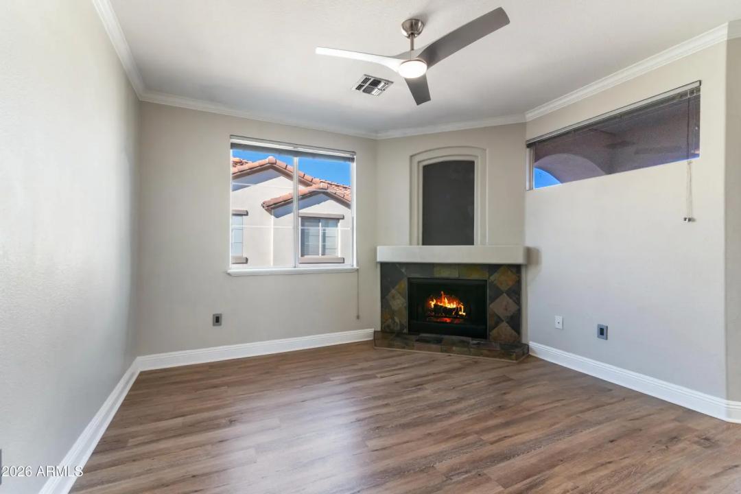 Real Estate Picture 3