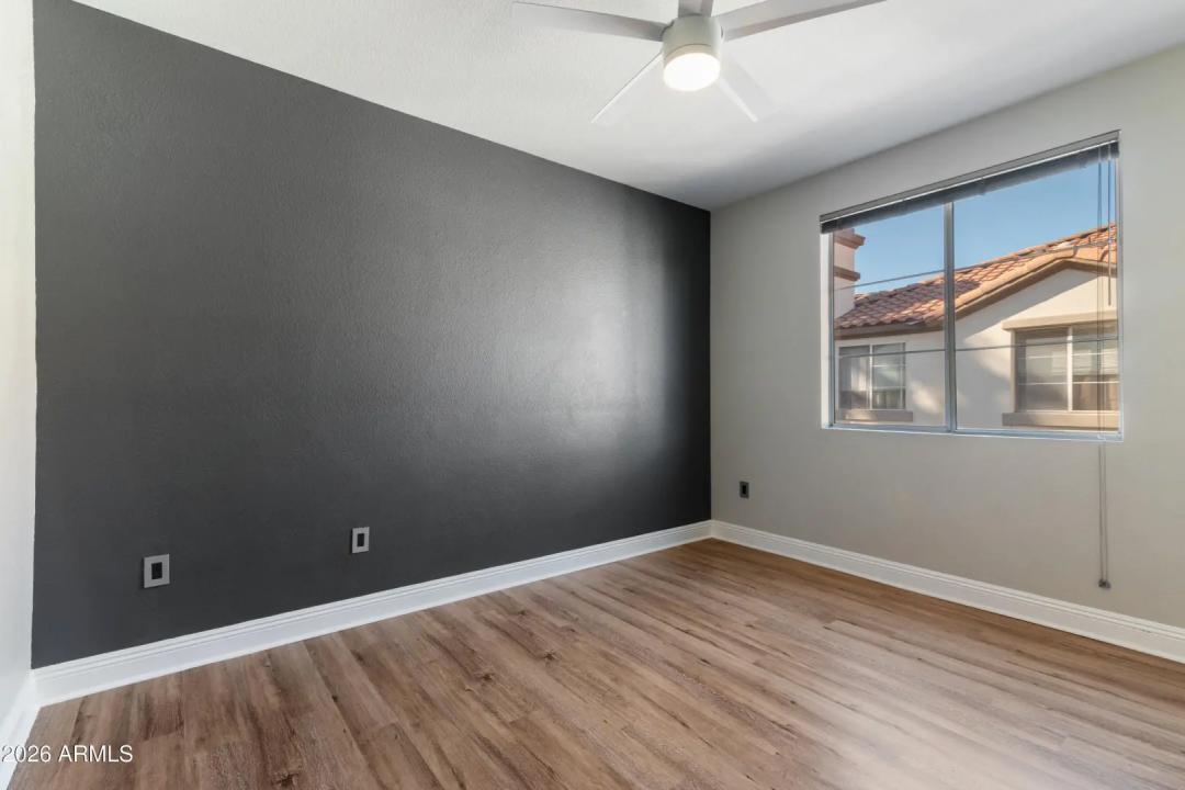 Real Estate Picture 10