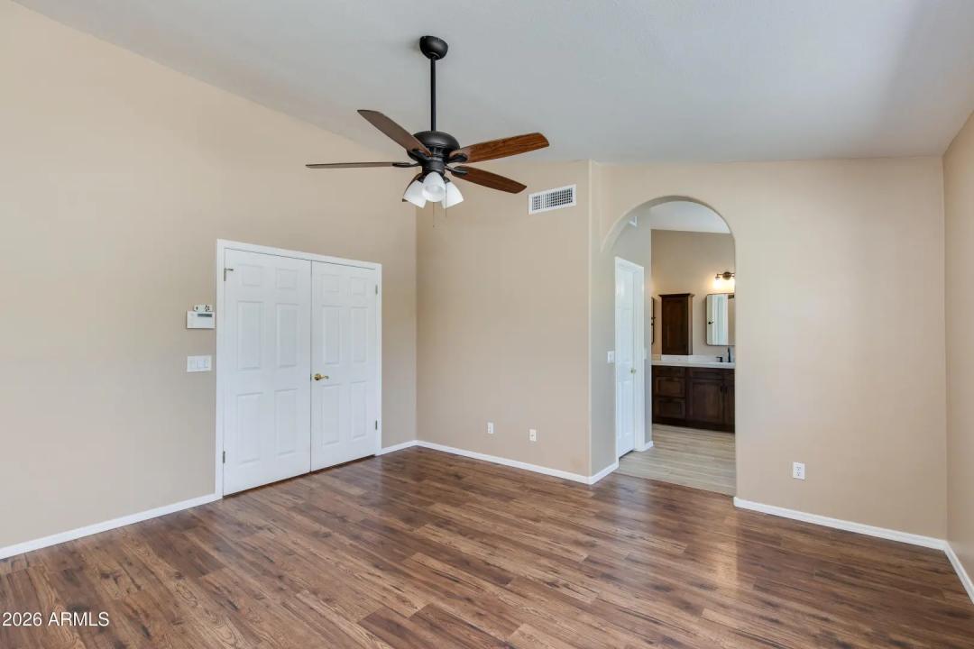 Real Estate Picture 9
