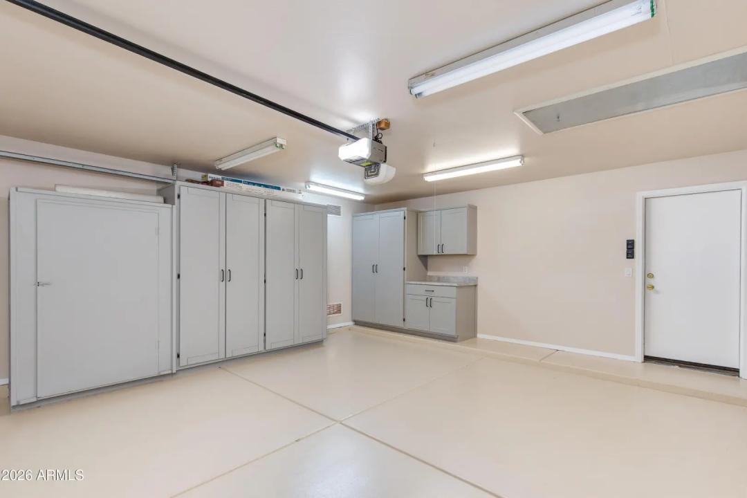 Real Estate Picture 14