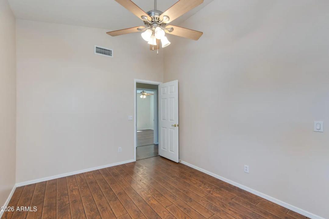 Real Estate Picture 12