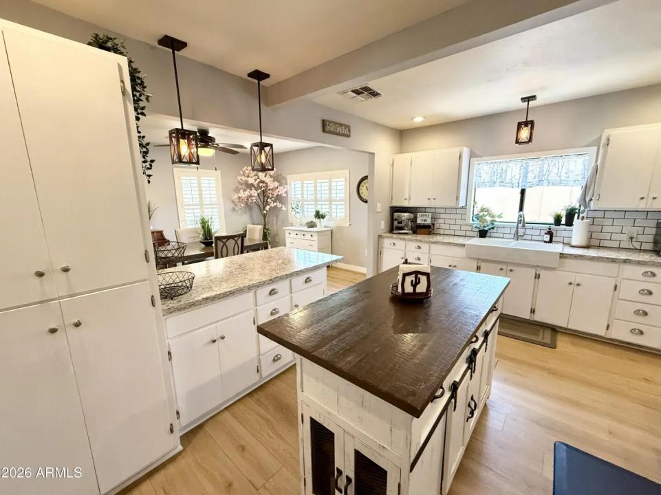 Real Estate Picture 10