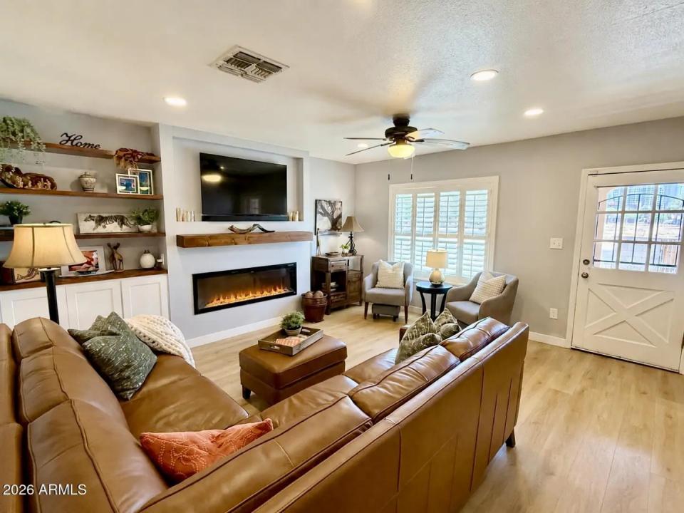 Real Estate Picture 7