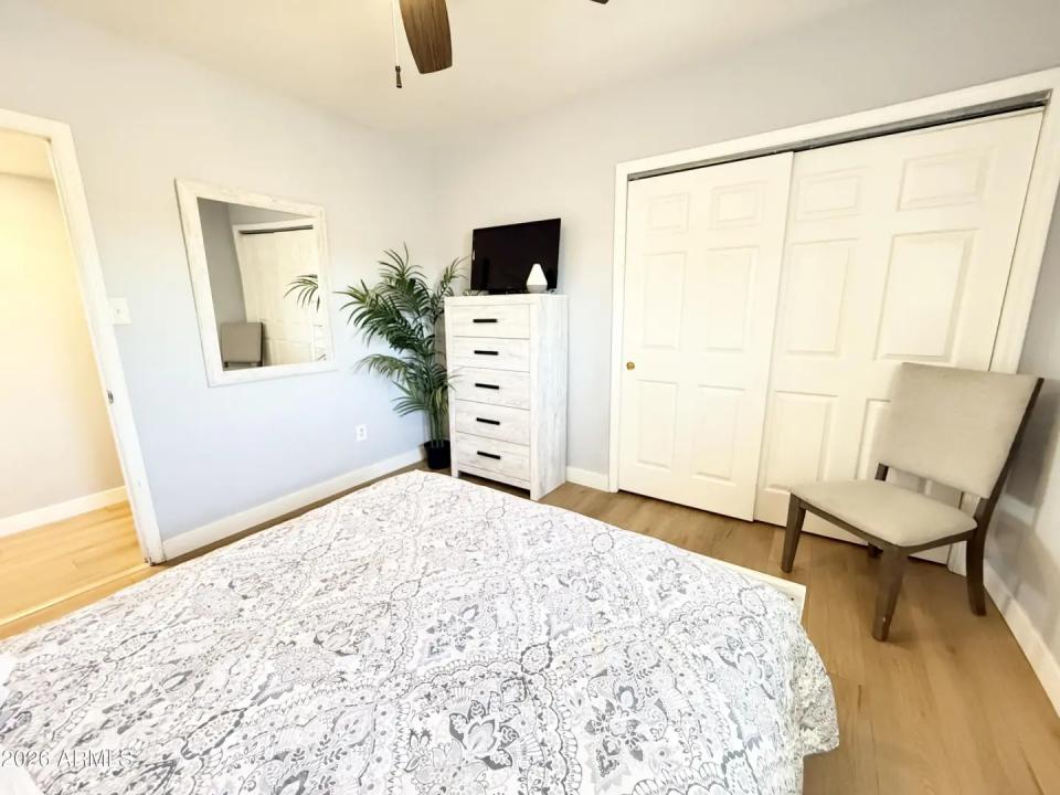 Real Estate Picture 18