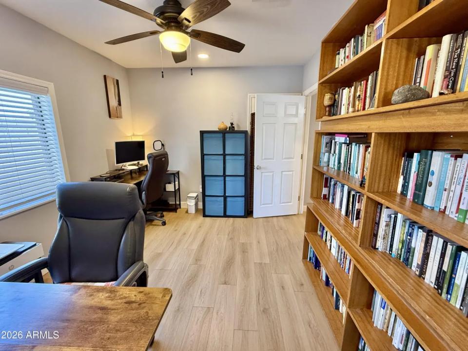 Real Estate Picture 22