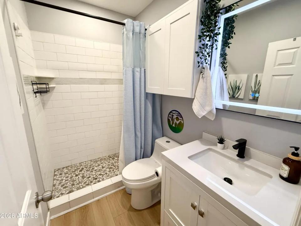 Real Estate Picture 15