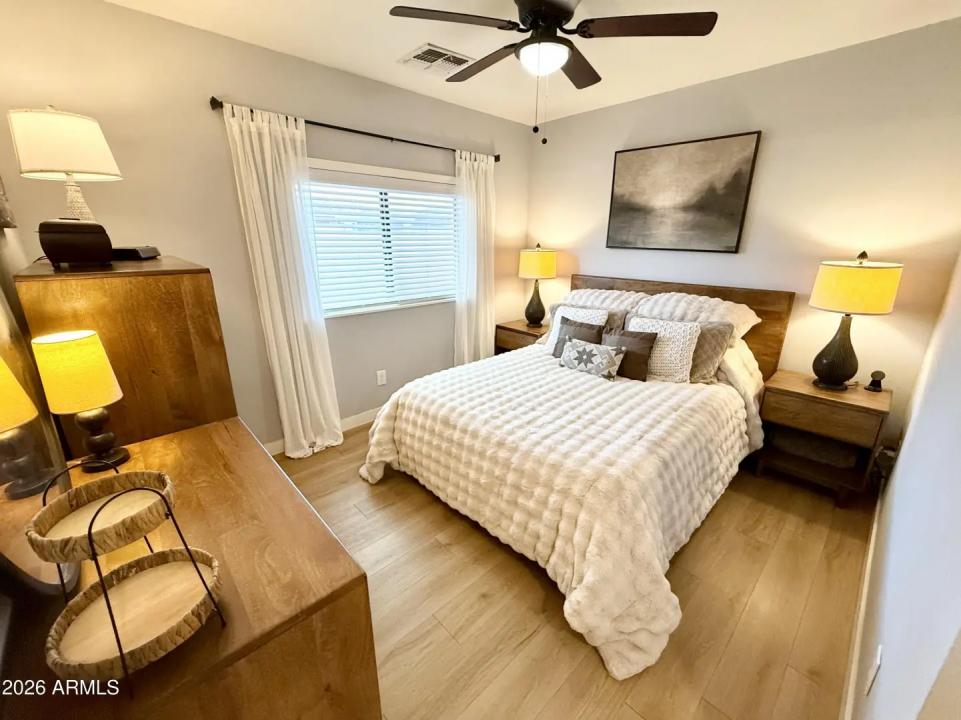 Real Estate Picture 13