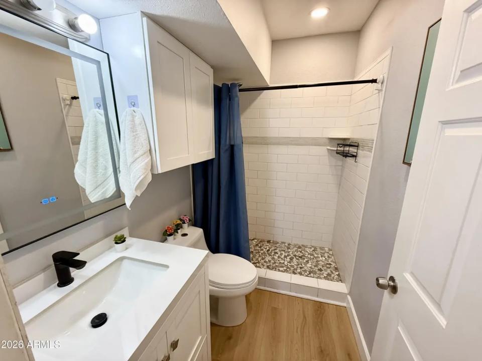Real Estate Picture 19