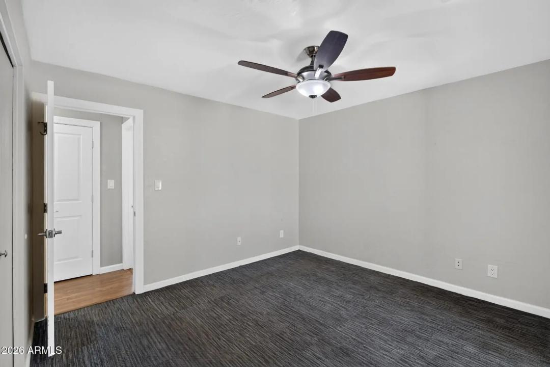 Real Estate Picture 25